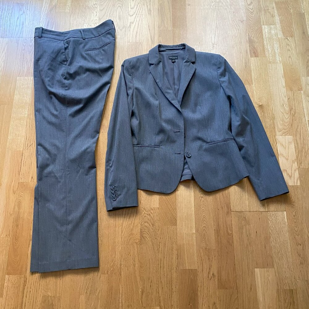 Ann Taylor Woman's Suit (NEW)